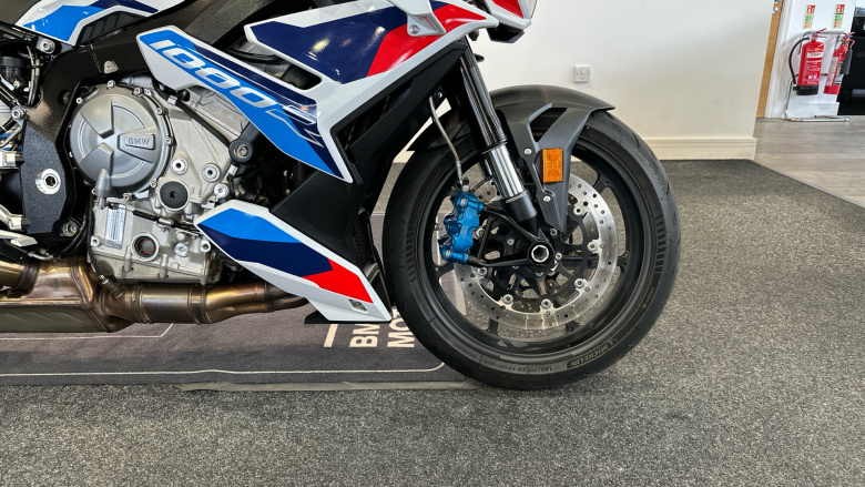 (23MY) BMW M1000 R